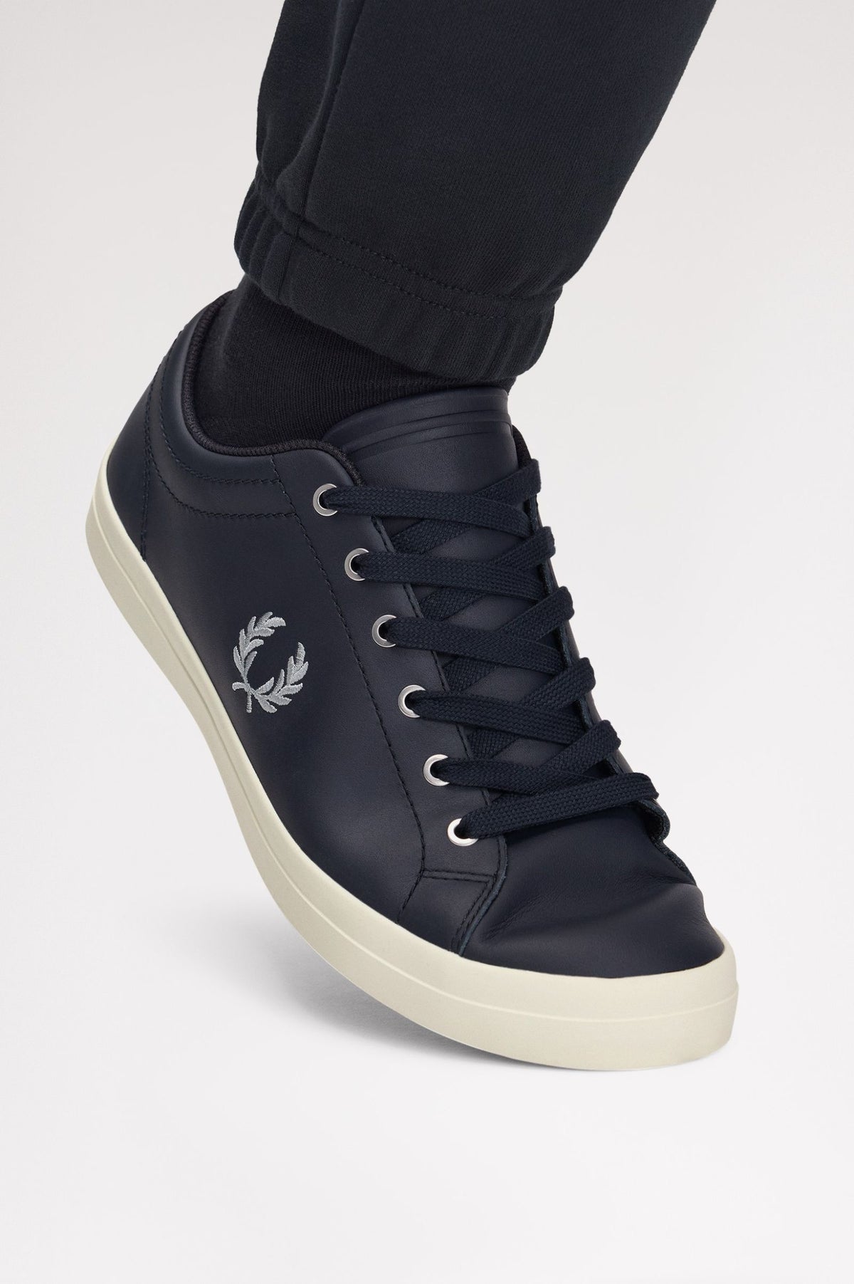 Fred Perry Baseline Leather B1306 Navy