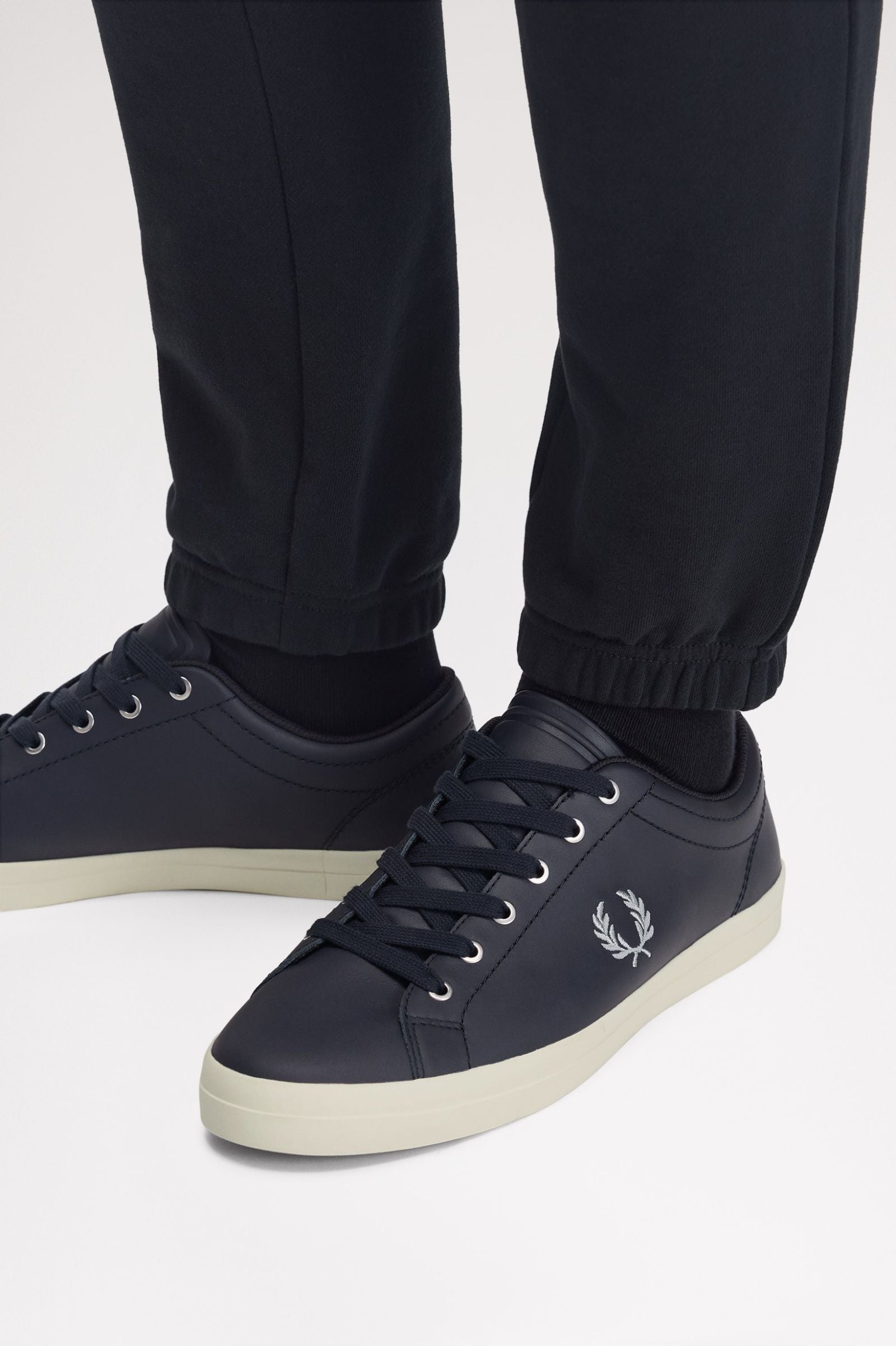 Fred Perry Baseline Leather B1306 Navy